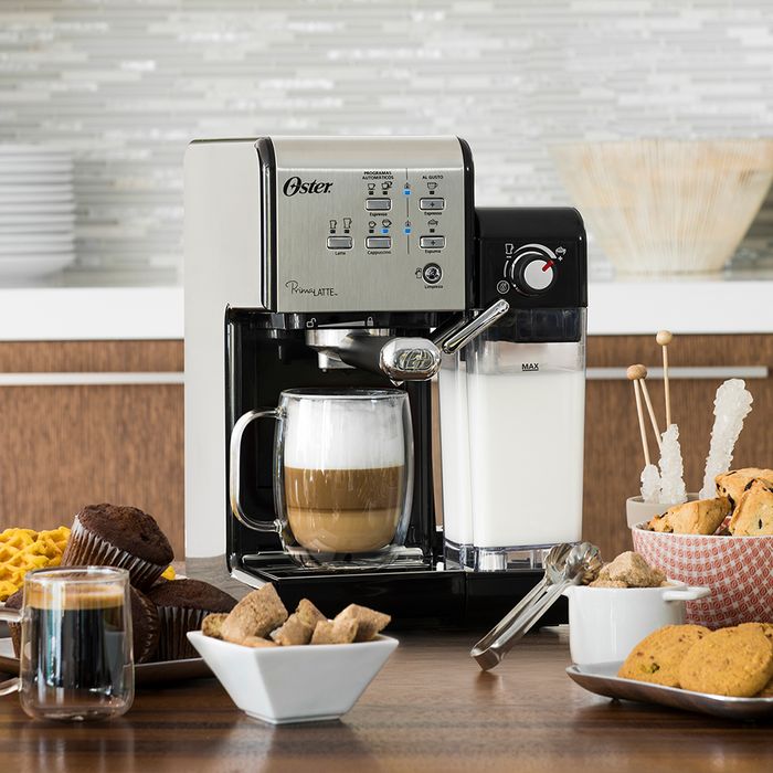 Cafetera automática PrimaLatte™ Oster® 19 bares BVSTEM6701SS - osterpe