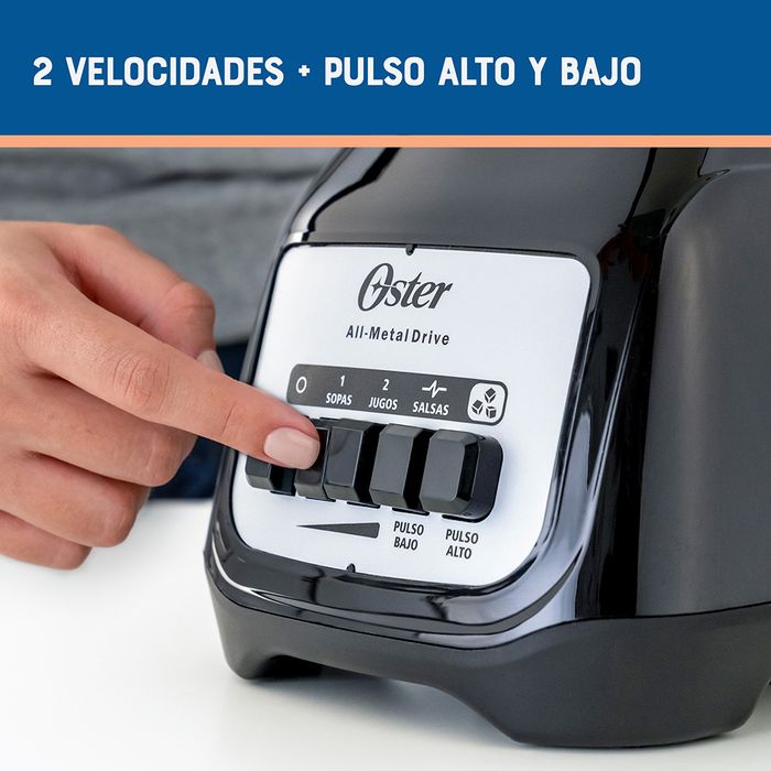 Licuadora Oster 2 velocidades más pulso y jarra de vidrio BLSTKAGBPB